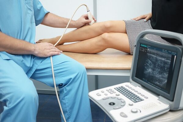 Ultrason kullanarak bacakların retiküler varisli damarlarının tespitinin teşhisi